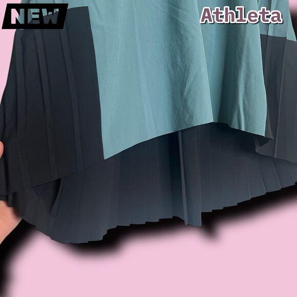 New Athleta Swing Forward Pleated Tank — NWT (Size S) - Picture 2 of 9